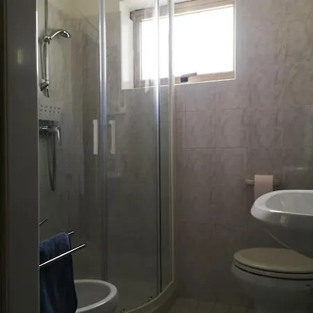 Isolda: Moderno Trilocale Apartment *