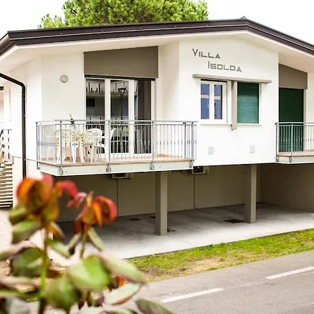 Isolda: Moderno Trilocale Lägenhet